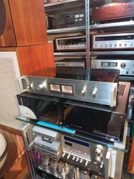 Preview: TOSHIBA SC-330  Endstufe Alu Front-Griffe  2 analoge VU-Meter Japan 1977